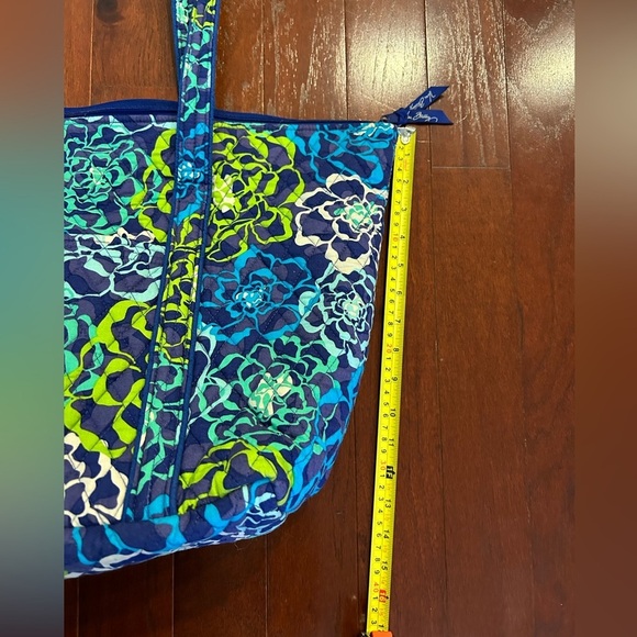 Vera Bradley Miller Travel bag in Sky Blue pattern L Bag Carry On Handle SLOT - Picture 4 of 13